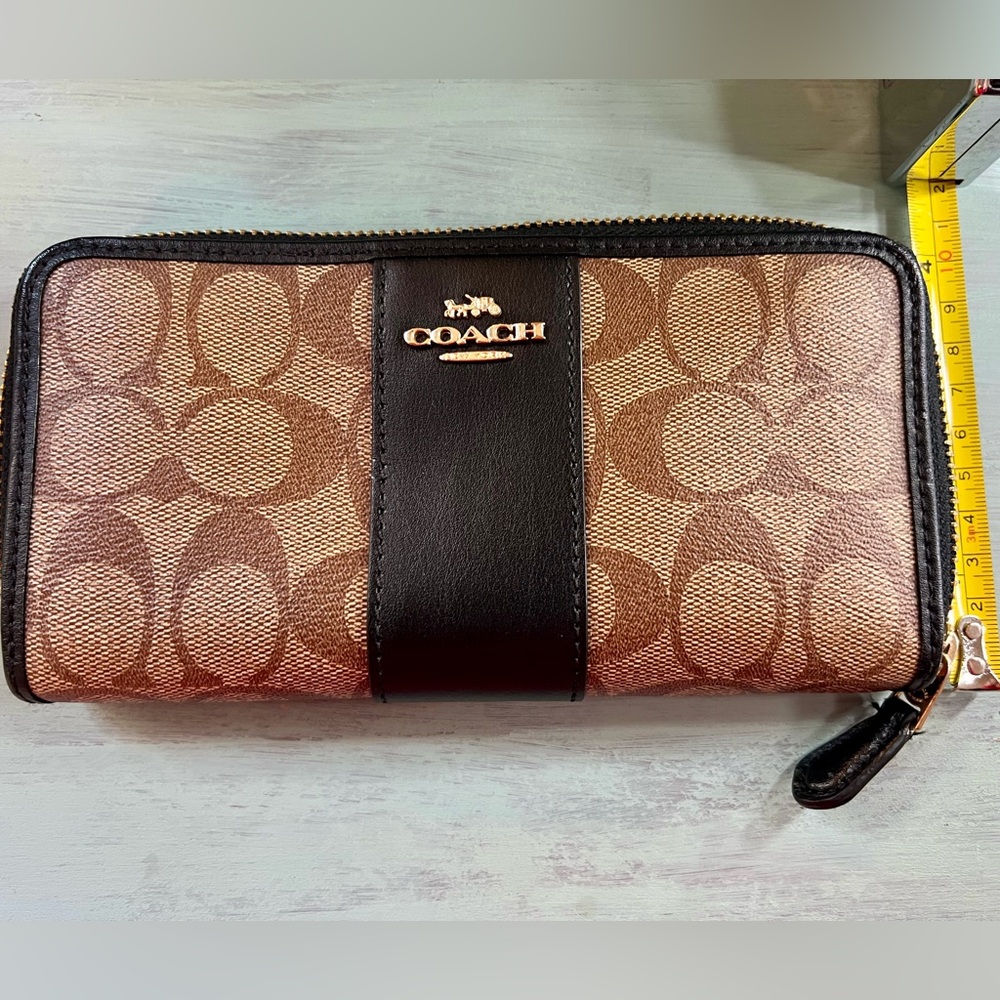 Authentic Coach Wallet